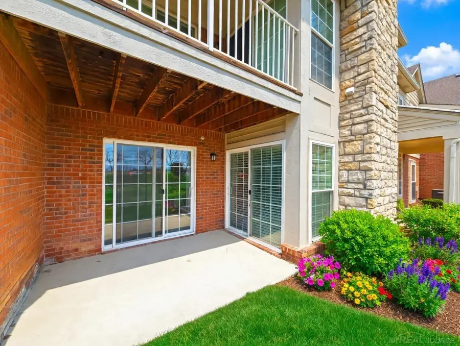 52149 Naugatuck DR, Macomb, MI 48042 - #3