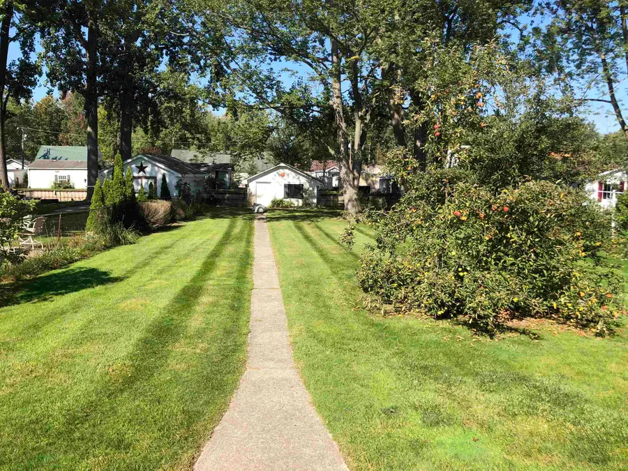 5508 Pointe DR, East China, MI 48054 - #2