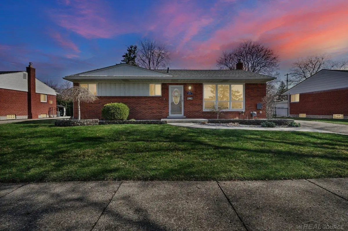 11435 Farthing DR, Sterling Heights, MI 48314 - #1