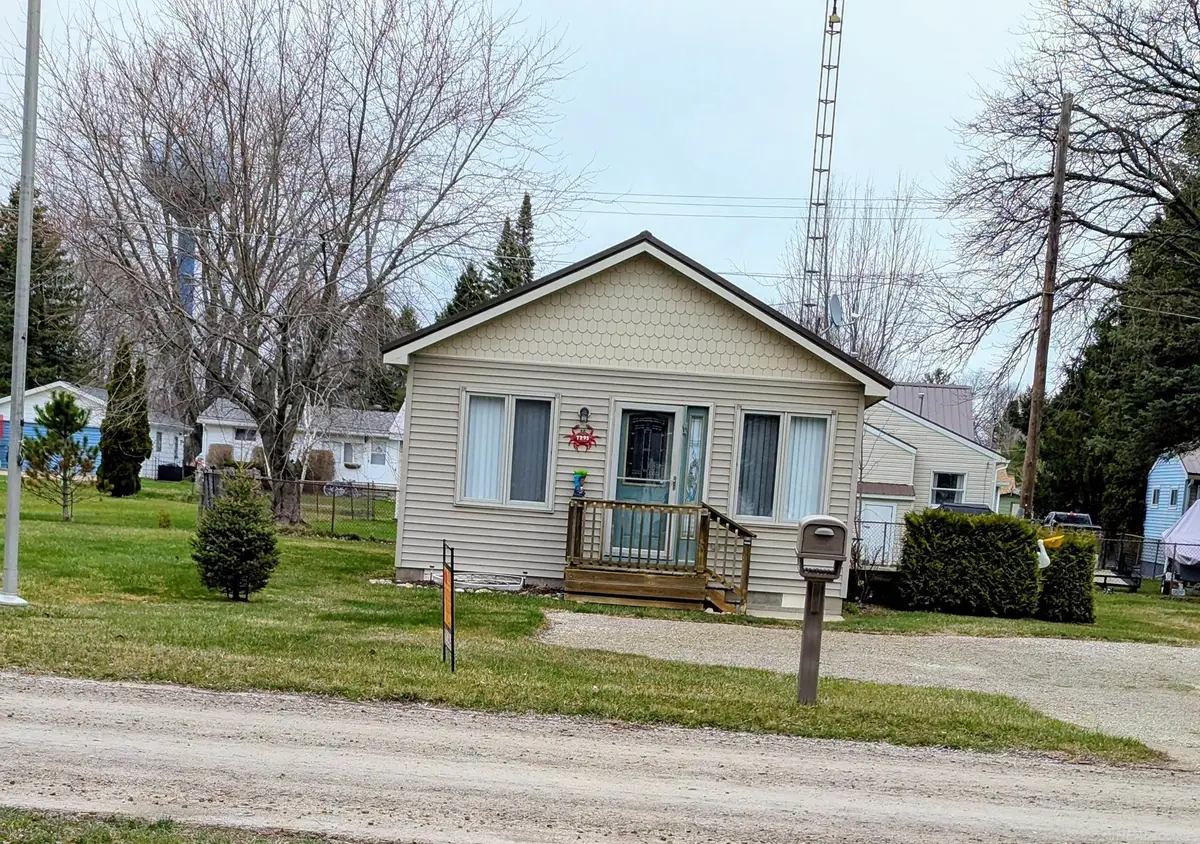 7295 Aspen RD, Lexington, MI 48450 - #1