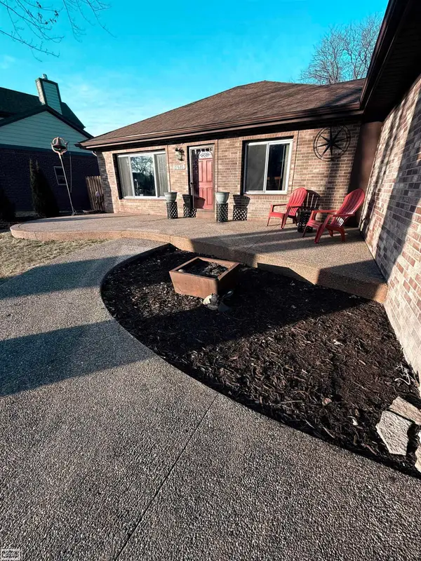 27685 Riveria ST, HarrisonTownship, MI 48045