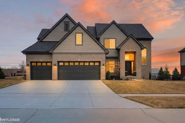 51624 Creek View DR, Chesterfield, MI 48051