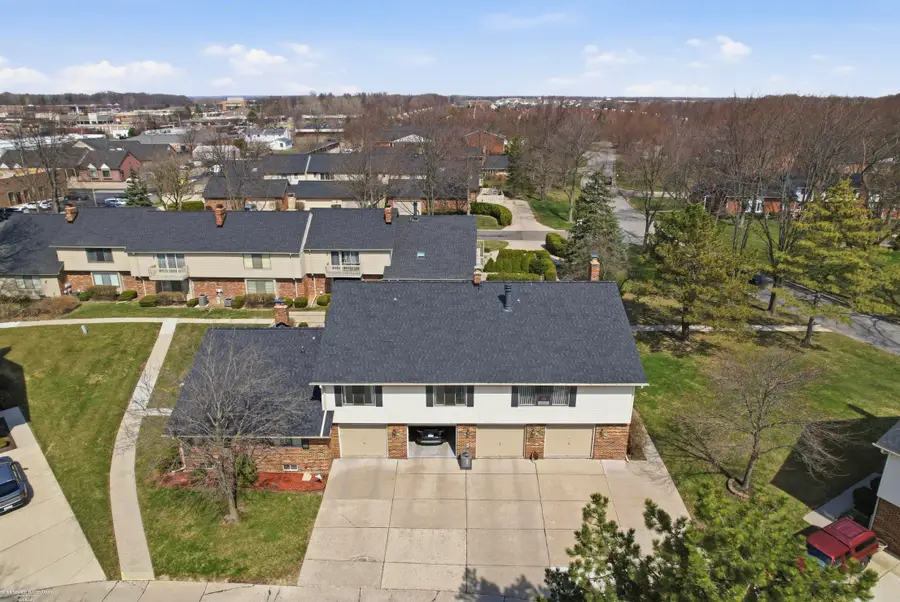 42649 Jeanette CIR, Clinton, MI 48038 - #2