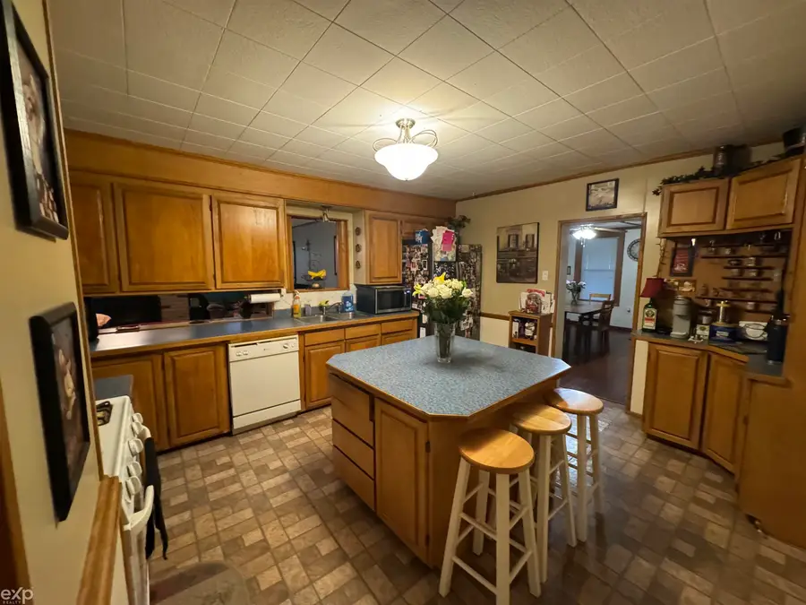 355 W 1st ST, Imlay City, MI 48444 - #2