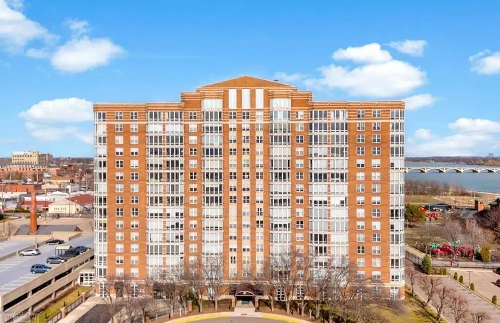 250 E Harbortown #1006 DR, Detroit, MI 48207 - #1