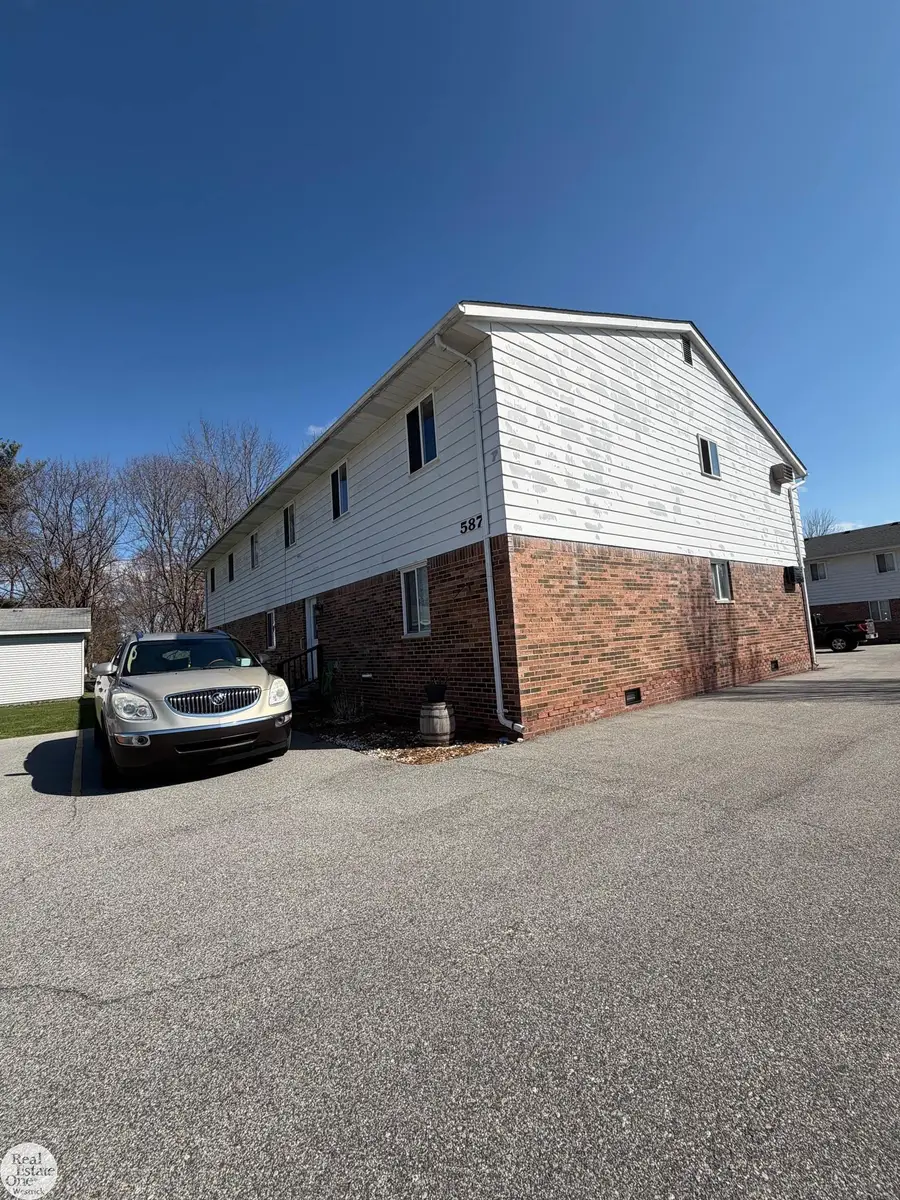 587 Pointe Tremble RD, Algonac, MI 48001 - #2