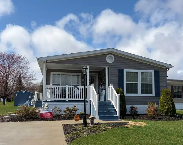 369 Red Pine DR, Flint, MI 48506