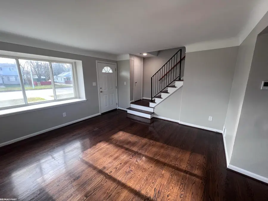 20351 E 8 Mile RD, Saint Clair Shores, MI 48080 - #3