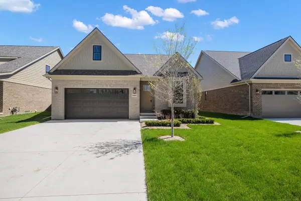5884 Willow Grove, Troy, MI 48085