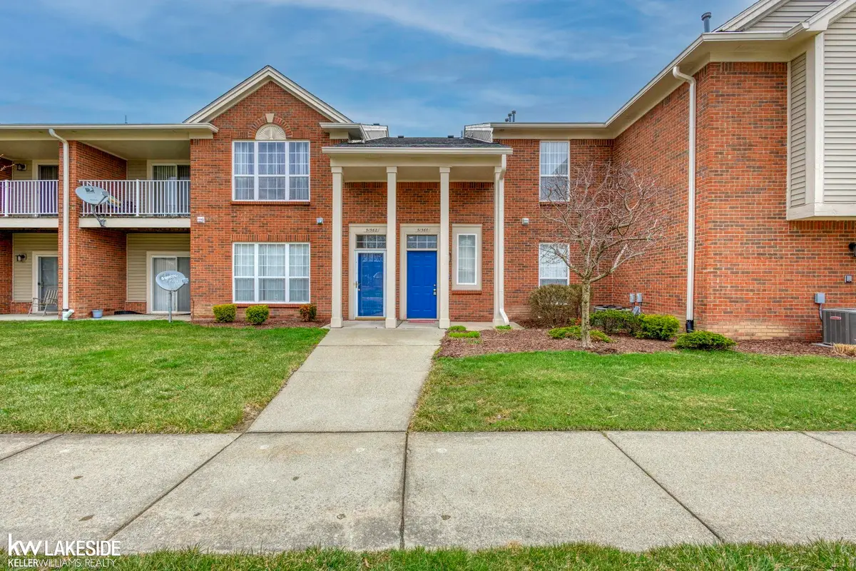 51560 Stern LN, Chesterfield, MI 48051 - #1