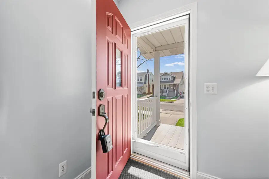 1330 Beaconsfield ST, Grosse Pointe Park, MI 48230 - #2
