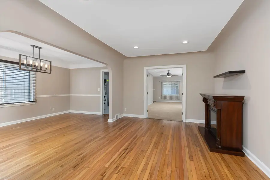 4492 Marr AVE, Warren, MI 48091 - #2