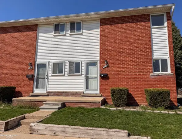 8764 Kaltz AVE, CenterLine, MI 48015