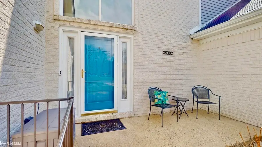 35392 St Clair DR, New Baltimore, MI 48047 - #3