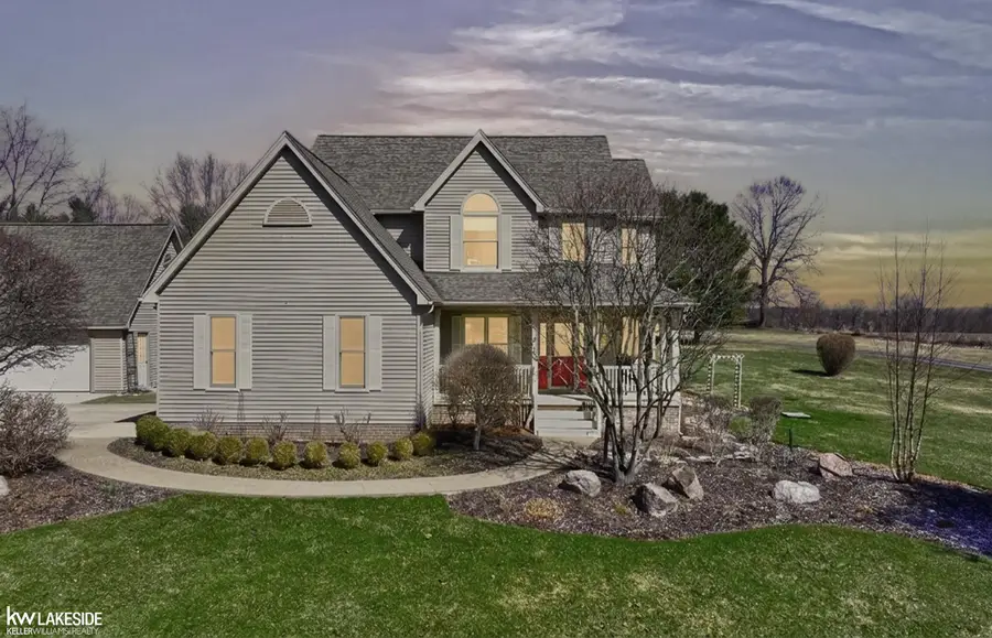 1201 Yule DR, Leonard, MI 48367 - #2