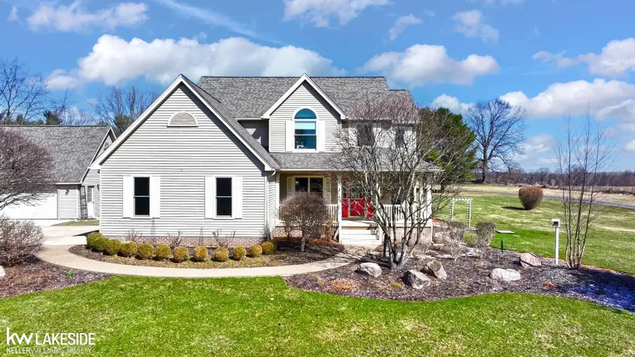 1201 Yule DR, Leonard, MI 48367 - #3