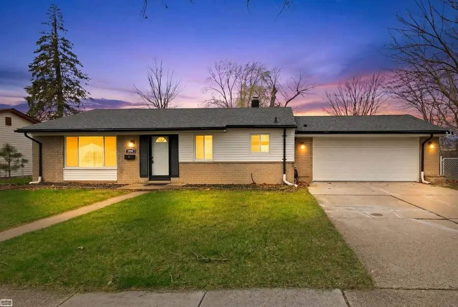 33043 Fraser AVE, Fraser, MI 48026 - #2