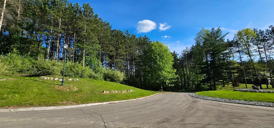 750 E Harmony Hills PKWY, Oxford, MI 48371 - #3