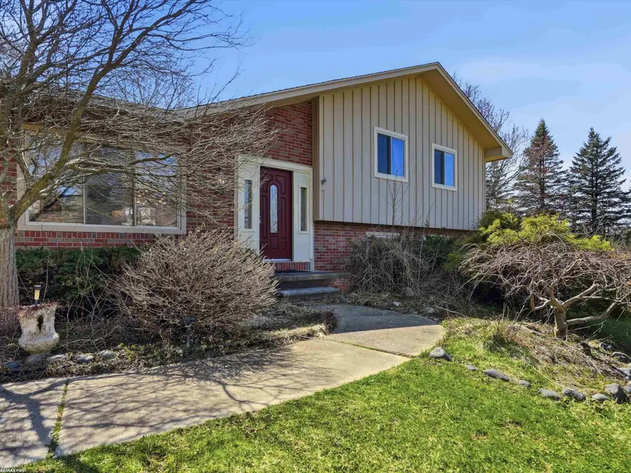 85 Whims LN, Rochester, MI 48306 - #2