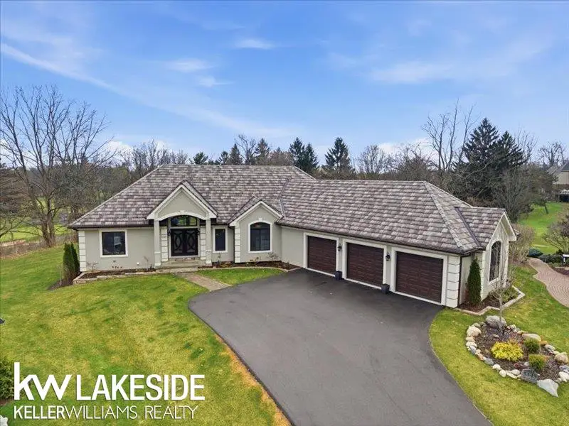5345 BRISTOL PARKE CIR, Clarkston, MI 48348 - #2