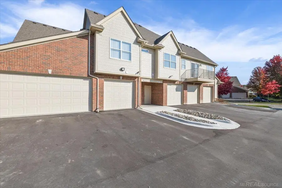 8292 Heywood, Sterling Heights, MI 48312 - #3