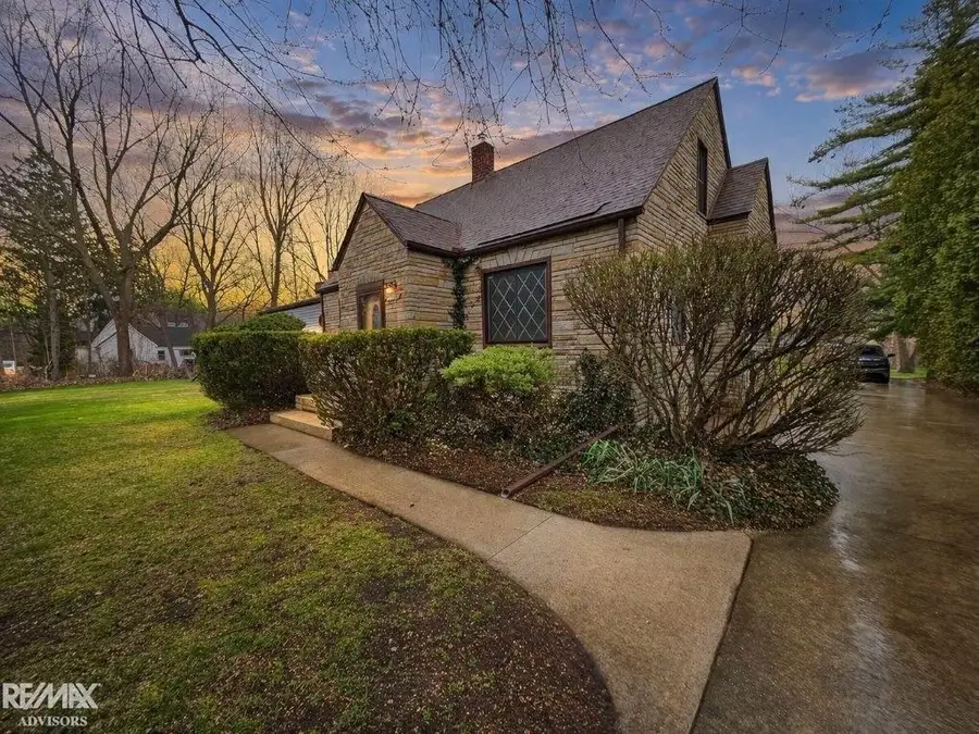 46700 Sugarbush RD, Chesterfield, MI 48047 - #3