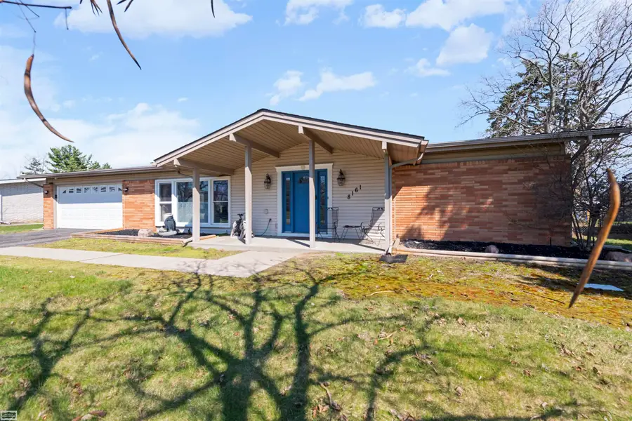 8161 Tamarack DR, Shelby, MI 48317 - #3