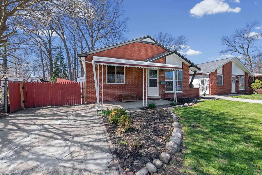 29139 Milton AVE, Madison Heights, MI 48071 - #3