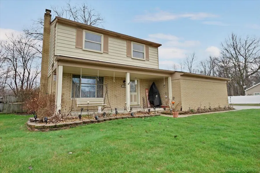 49033 Michelle Ann DR, Chesterfield, MI 48051 - #2