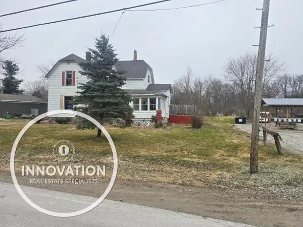 8542 Morris RD, Wales, MI 48027