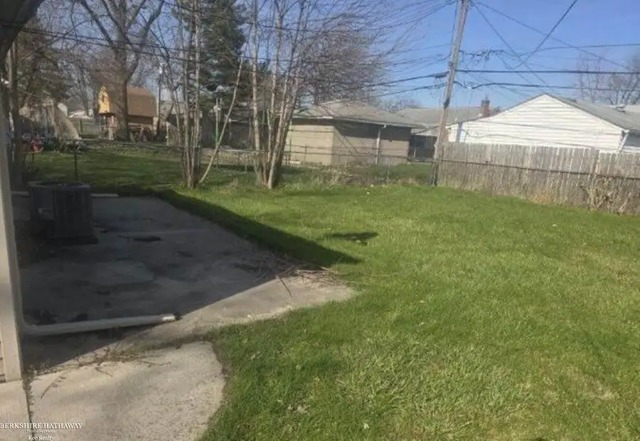 25842 Leach ST, Roseville, MI 48066 - #3