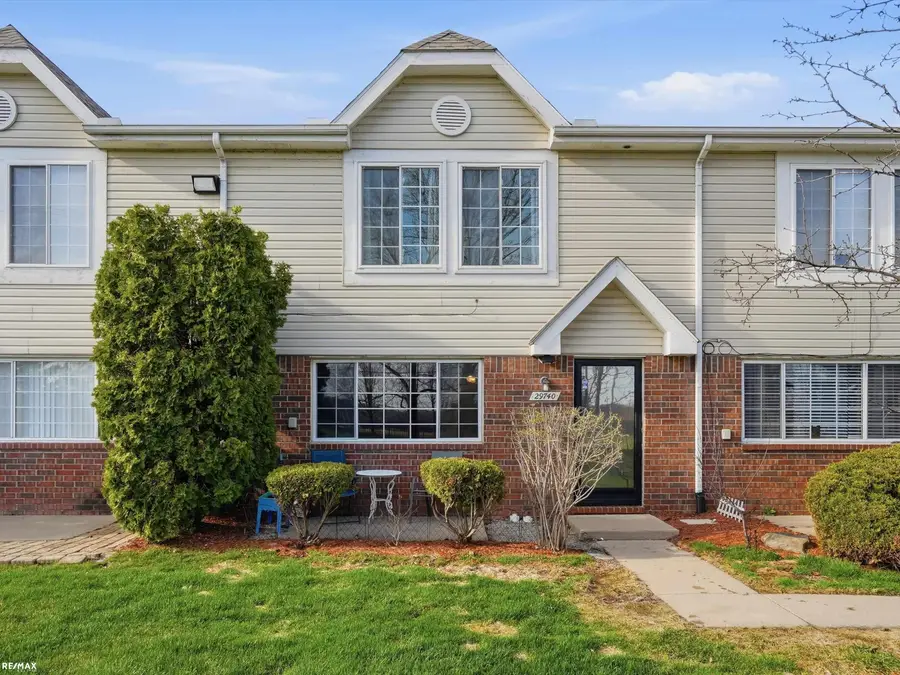 29740 Amy LN, Chesterfield, MI 48047 - #2