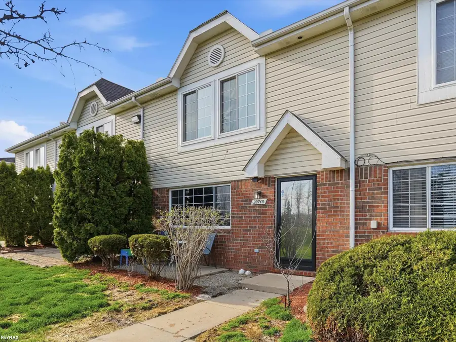 29740 Amy LN, Chesterfield, MI 48047 - #3