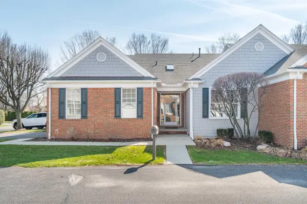 4002 Harbor Place DR, StClairShores, MI 48080