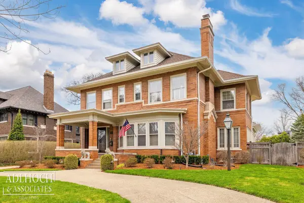 1020 Kensington AVE, GrossePointe, MI 48230