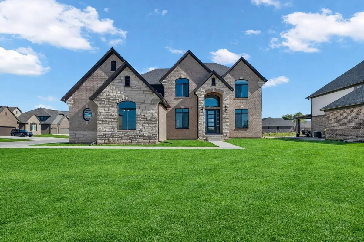 49940 Langford DR, Macomb, MI 48044 - #1