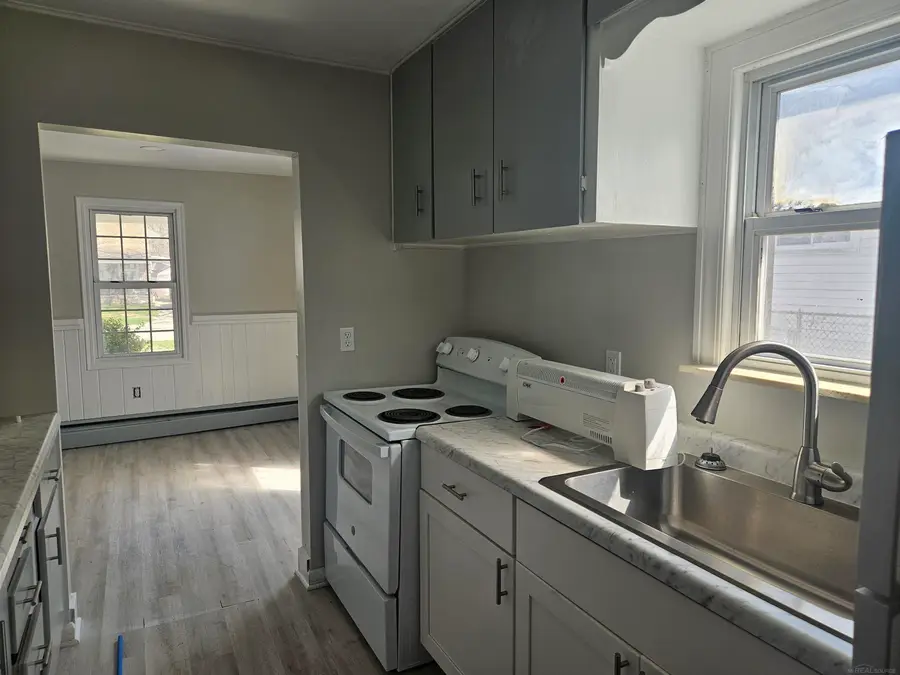 23529 Willard AVE, Warren, MI 48089 - #3