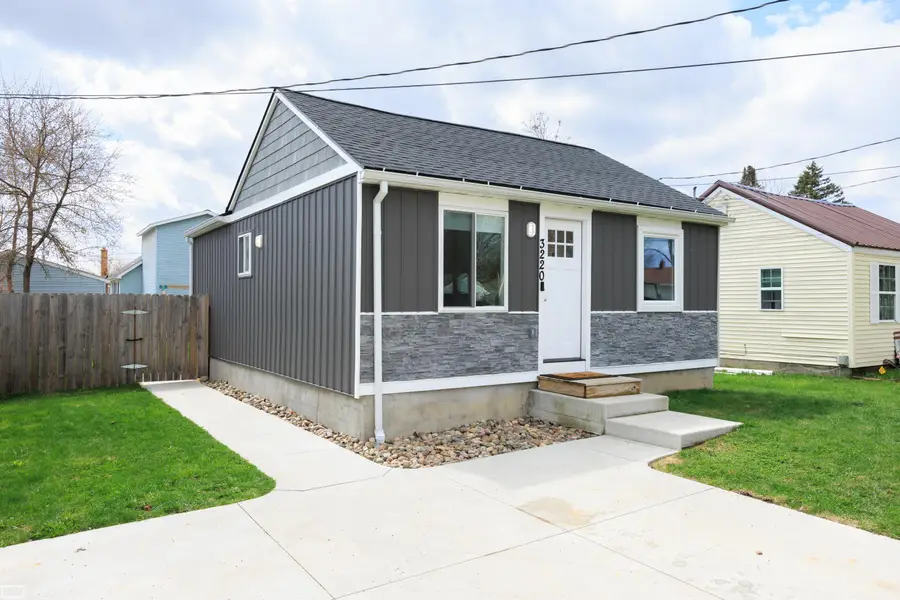 3220 Alpena ST, Burton, MI 48529 - #3