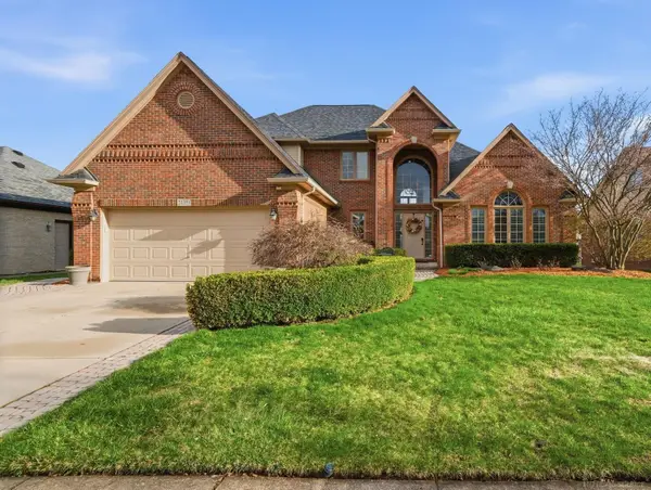 21351 Bunker DR, Macomb, MI 48042