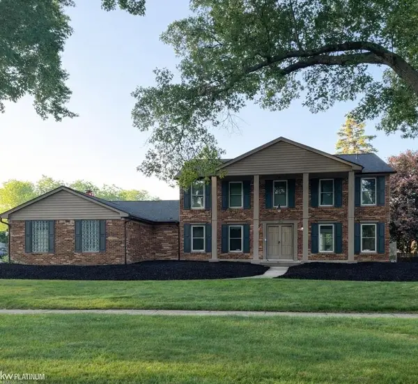 11880 Whispering Oak LN, ShelbyTwp, MI 48315