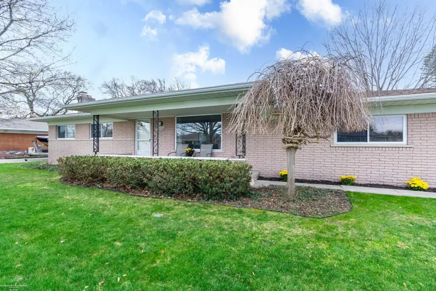 6662 Wanita CT, Shelby, MI 48317 - #3