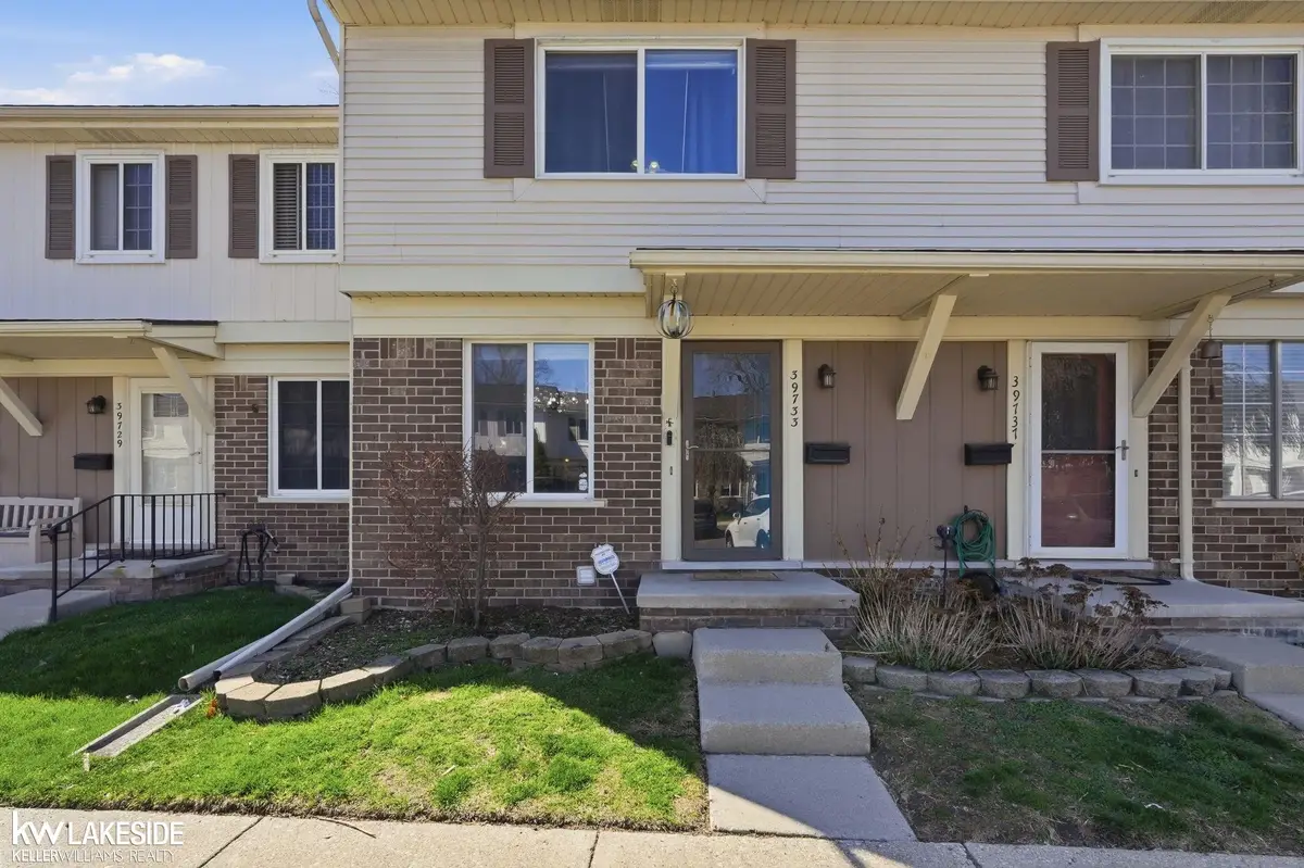 39733 Manor DR, Harrison, MI 48045 - #1