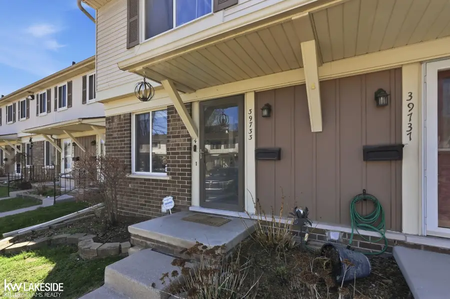 39733 Manor DR, Harrison, MI 48045 - #3