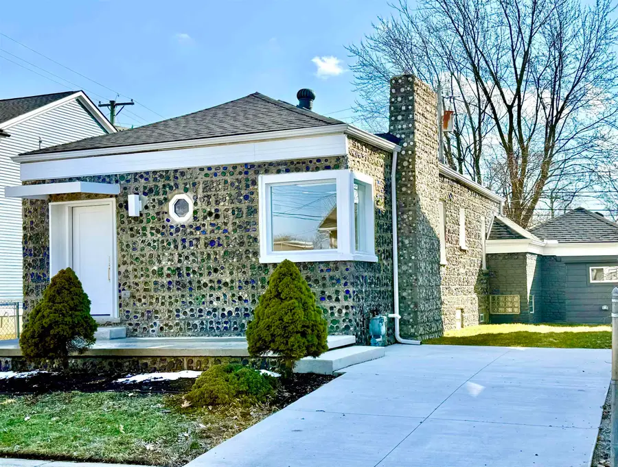 39 W Elza ST, Hazel Park, MI 48030 - #2