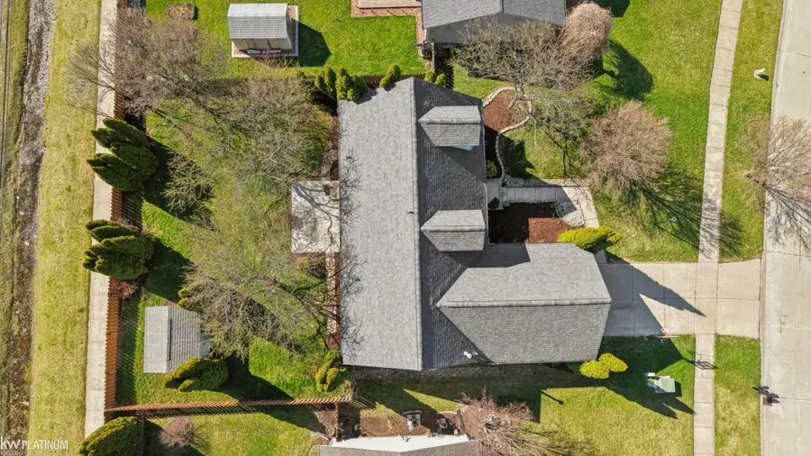 45880 Brookside North DR, Macomb, MI 48044 - #2