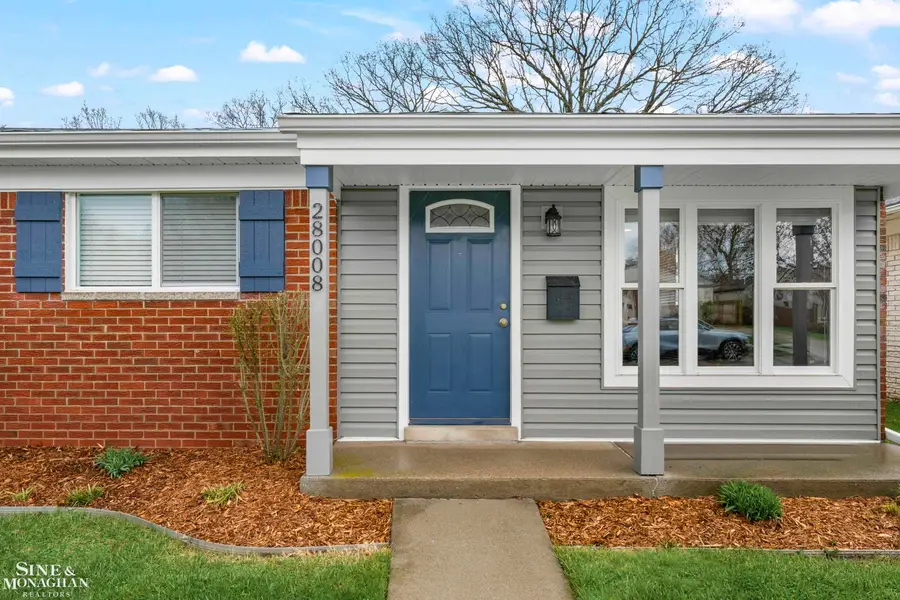 28008 Elba ST, Saint Clair Shores, MI 48081 - #2