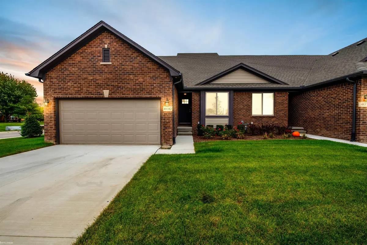 48382 Applegrove LN, Chesterfield, MI 48051 - #1
