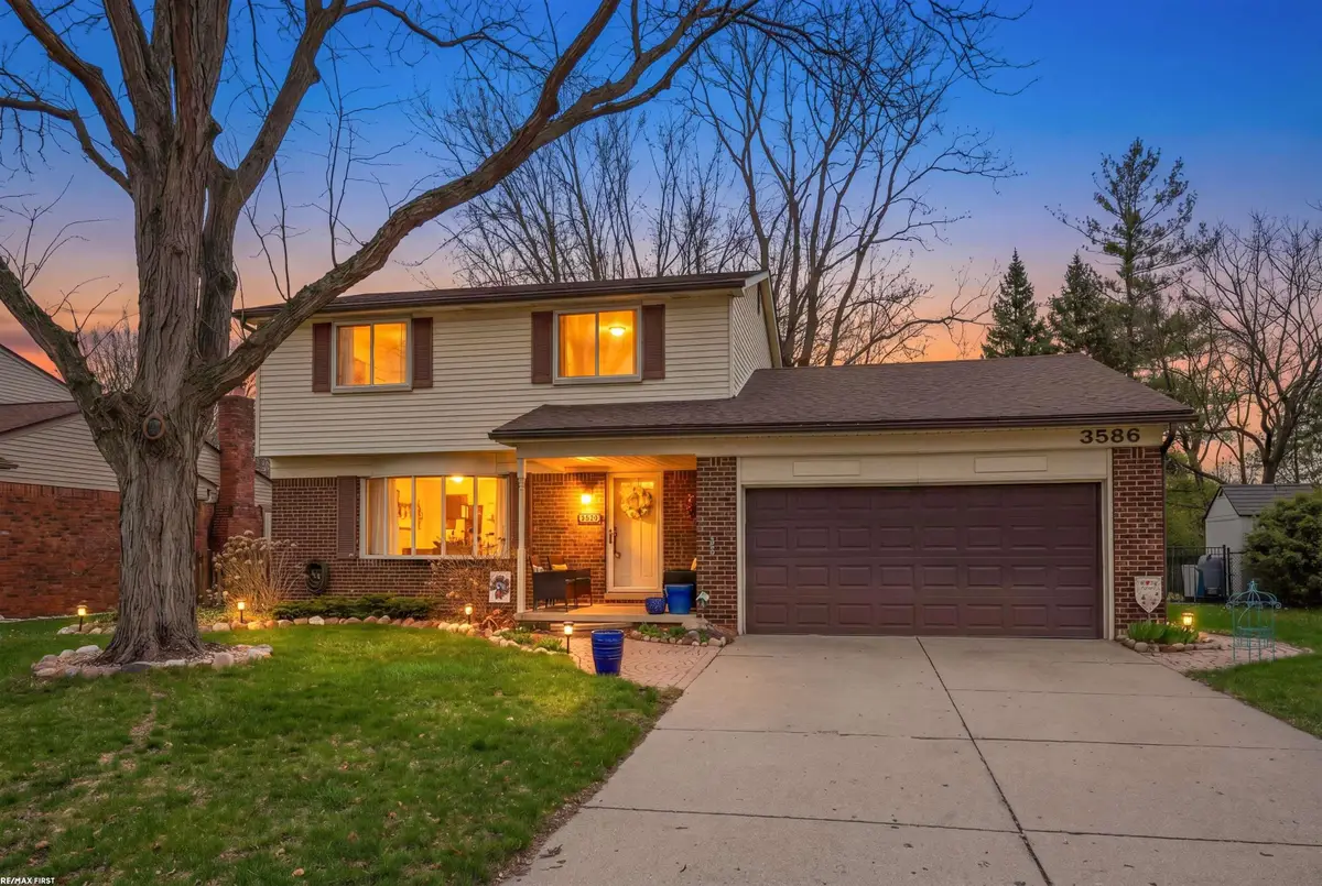 3586 Kings Point DR, Troy, MI 48083 - #1