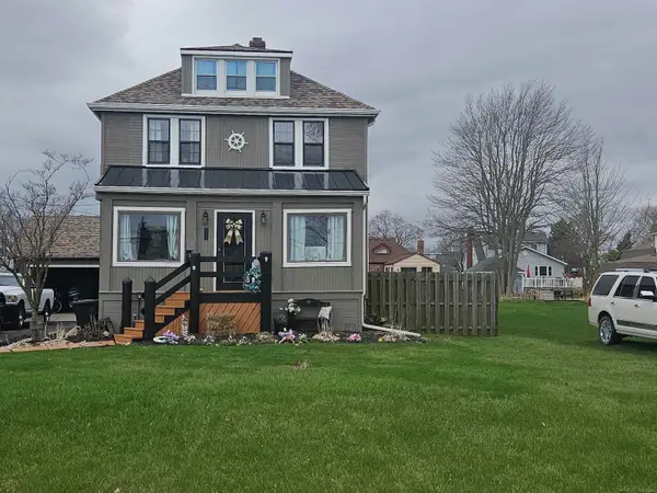 38823 Lakeshore DR, HarrisonTownship, MI 48045