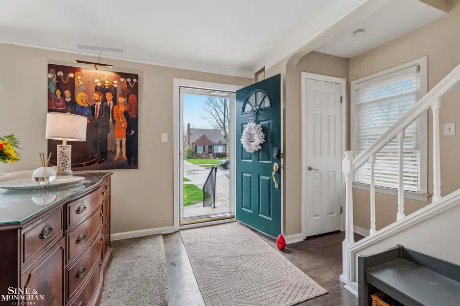 21208 HUNT CLUB DR, Harper Woods, MI 48225 - #2